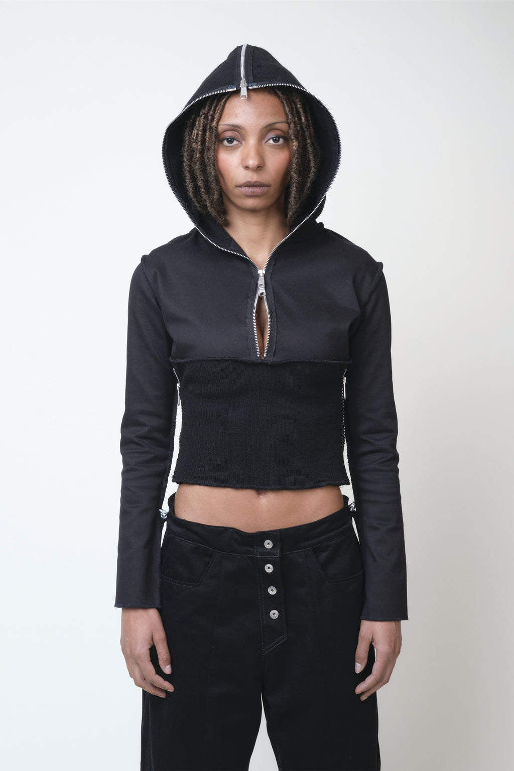 MULTI ZIPPER HOOD BLACK