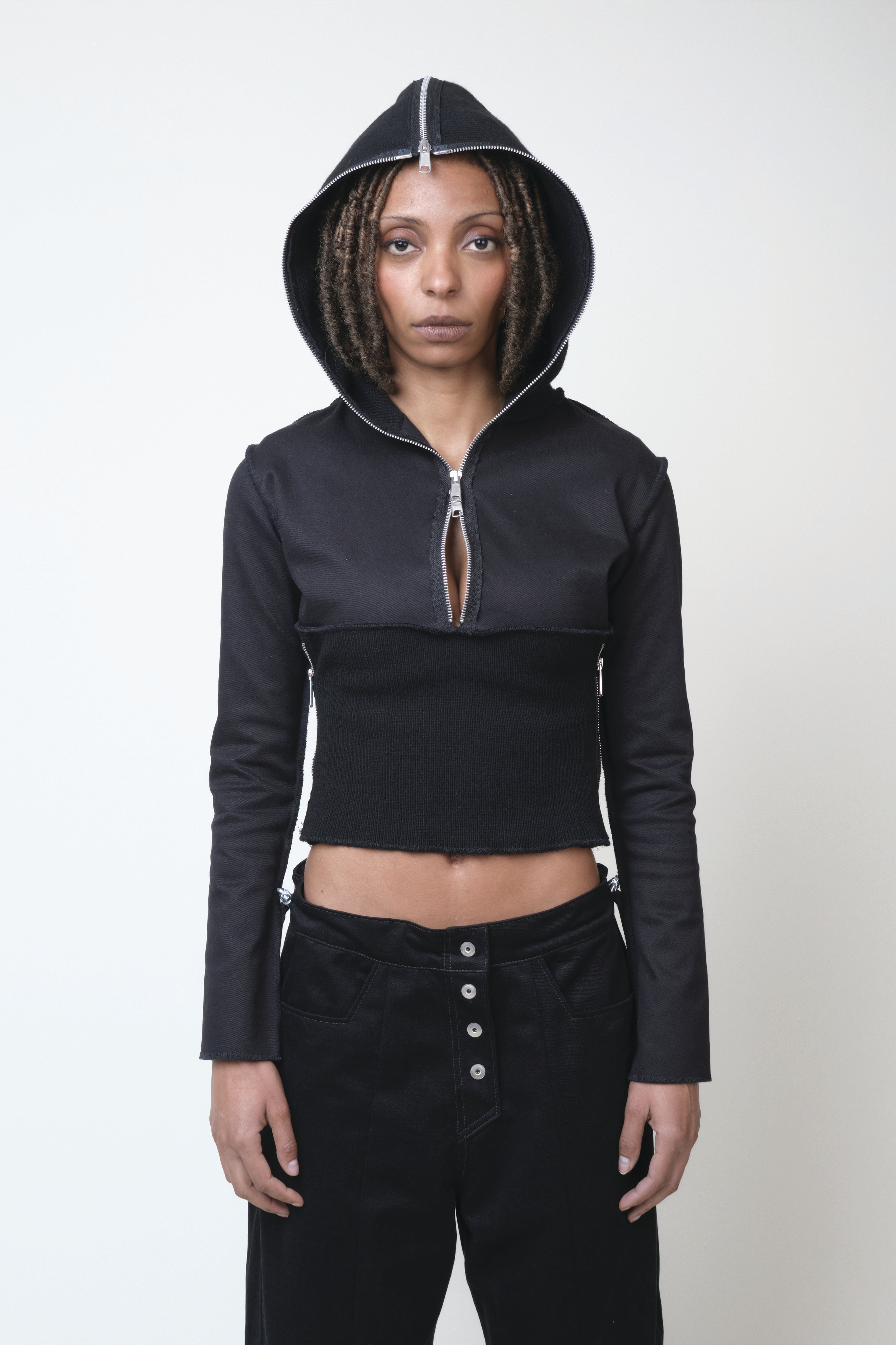 MULTI ZIPPER HOOD BLACK
