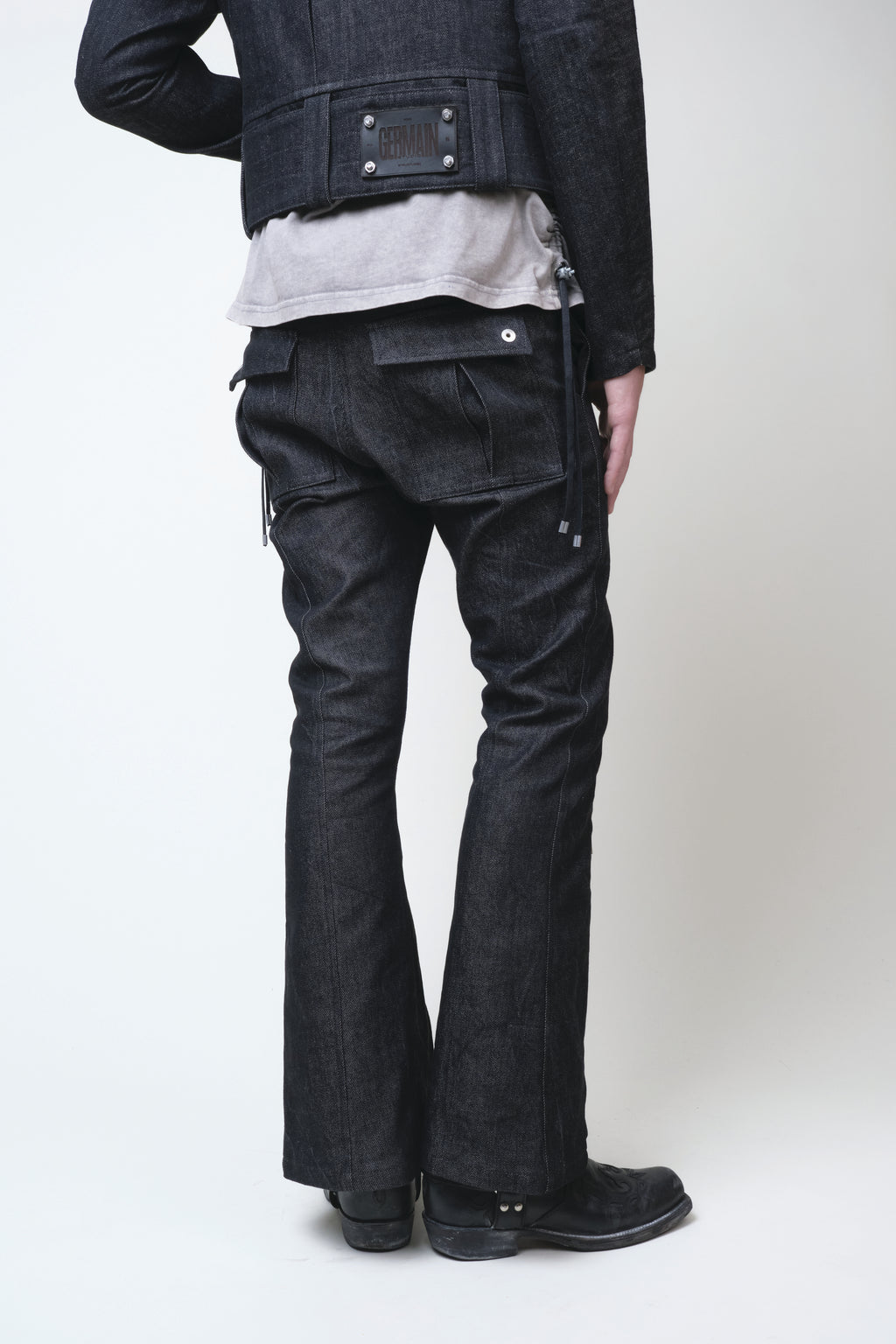 FULL ZIPPER BOOTCUT WASHED DENIM