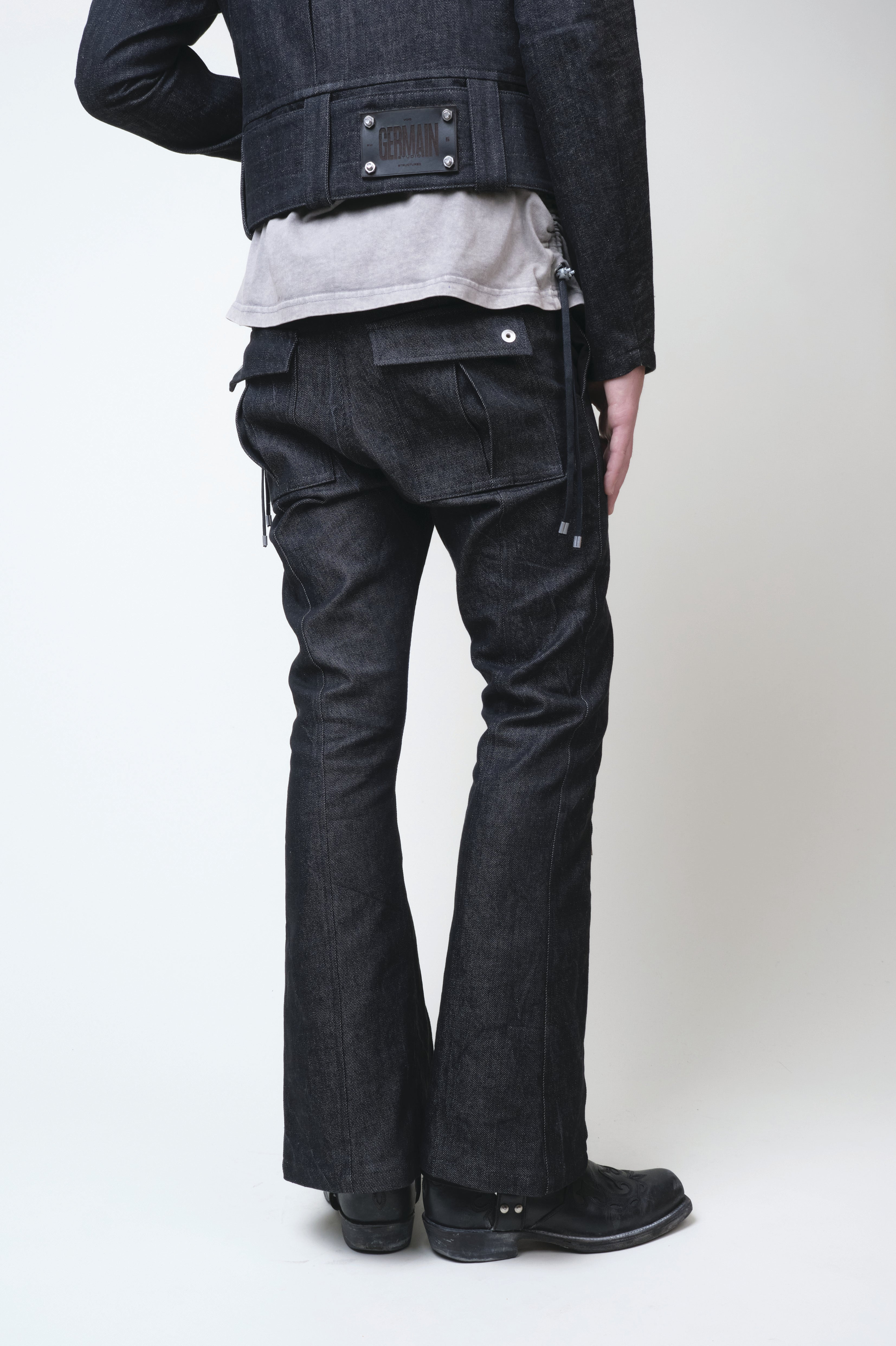 FULL ZIPPER BOOTCUT WASHED DENIM