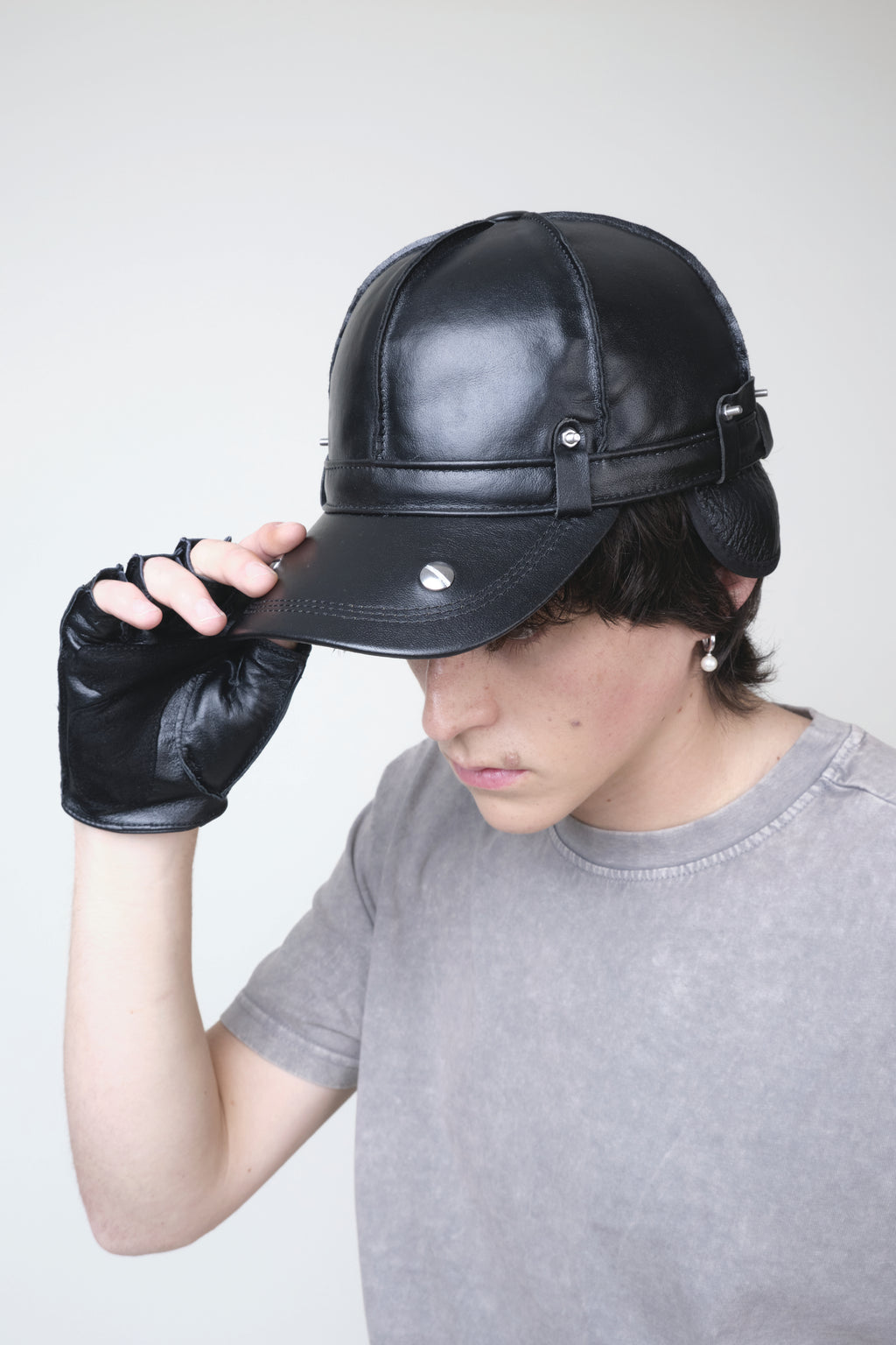 LEATHER CAP