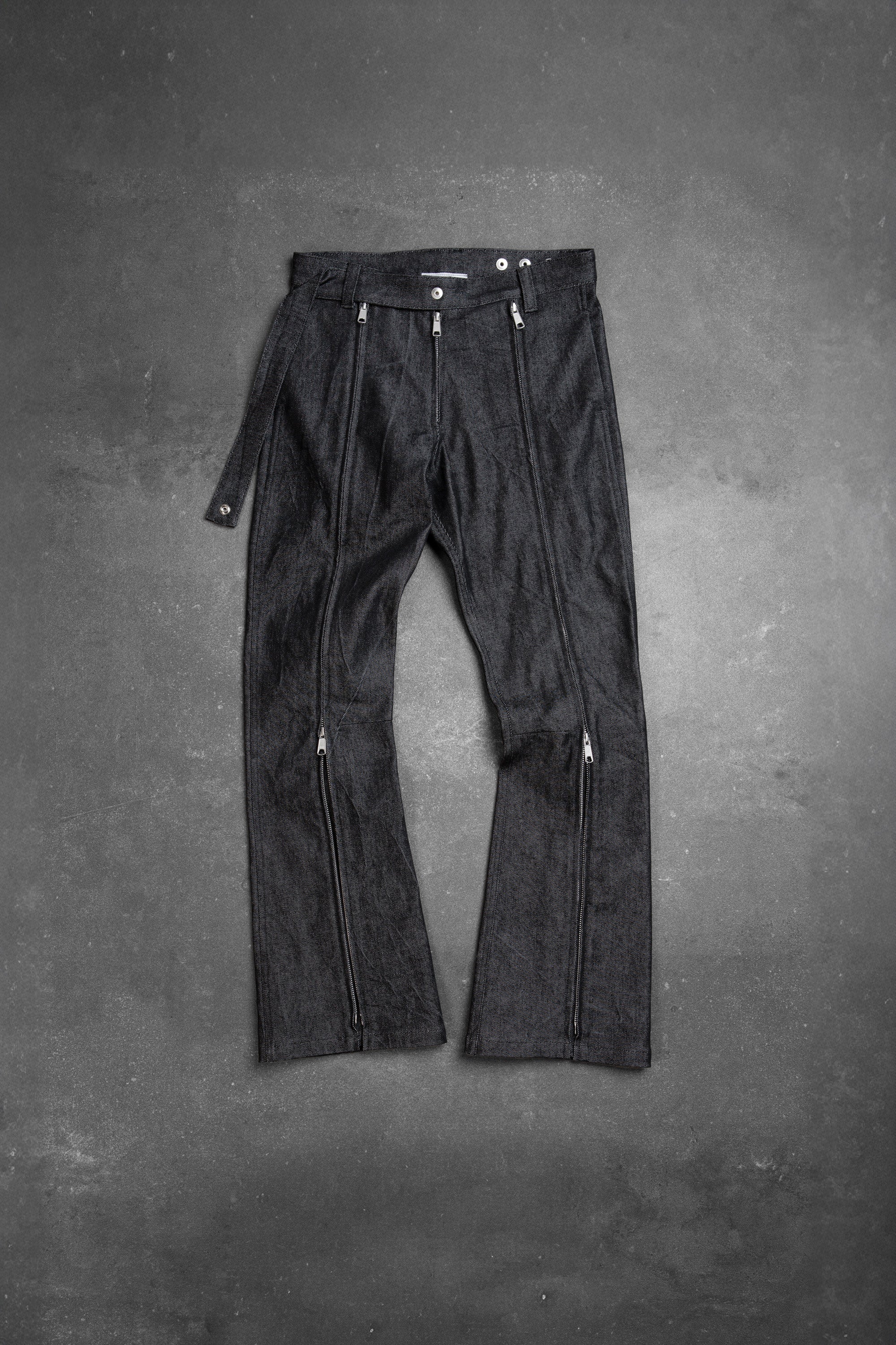 FULL ZIPPER BOOTCUT WASHED DENIM