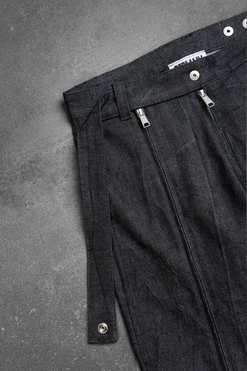 FULL ZIPPER BOOTCUT WASHED DENIM