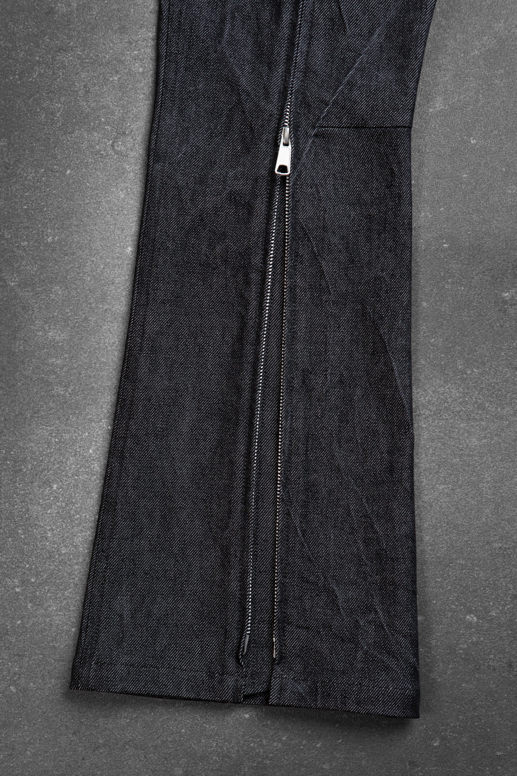 FULL ZIPPER BOOTCUT WASHED DENIM
