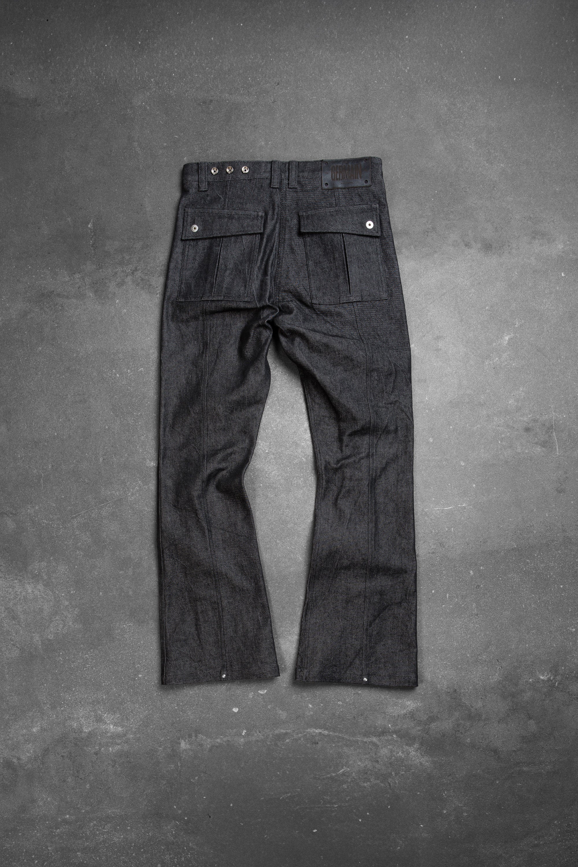 FULL ZIPPER BOOTCUT WASHED DENIM