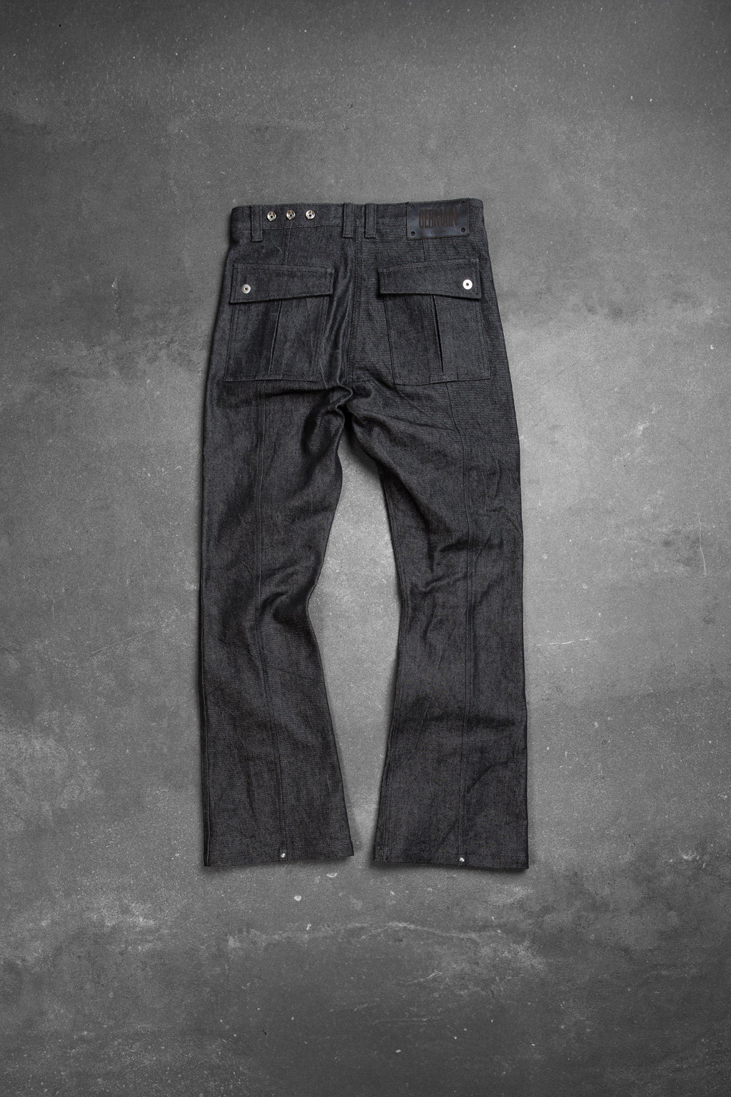 FULL ZIPPER BOOTCUT WASHED DENIM