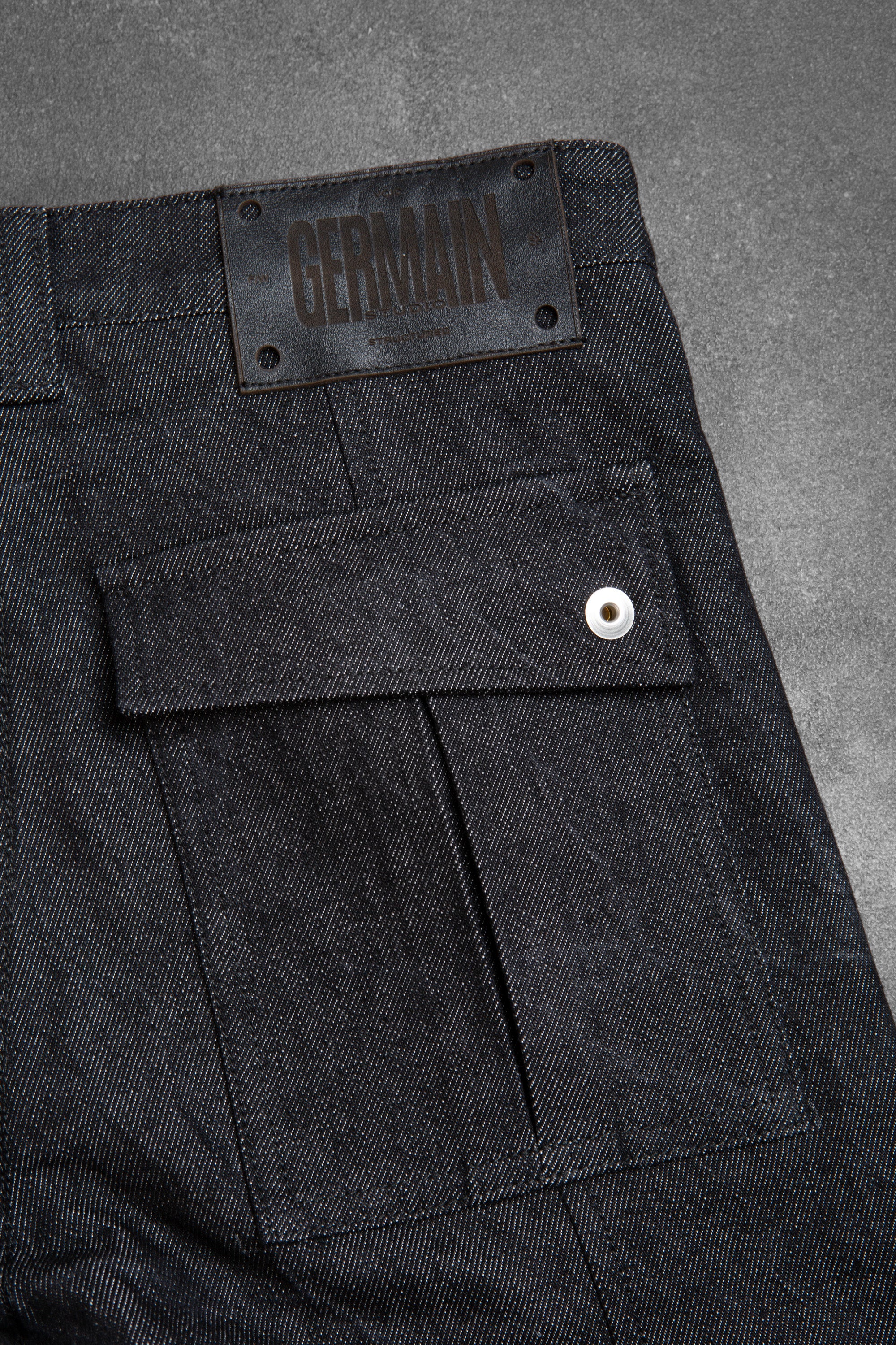 FULL ZIPPER BOOTCUT WASHED DENIM