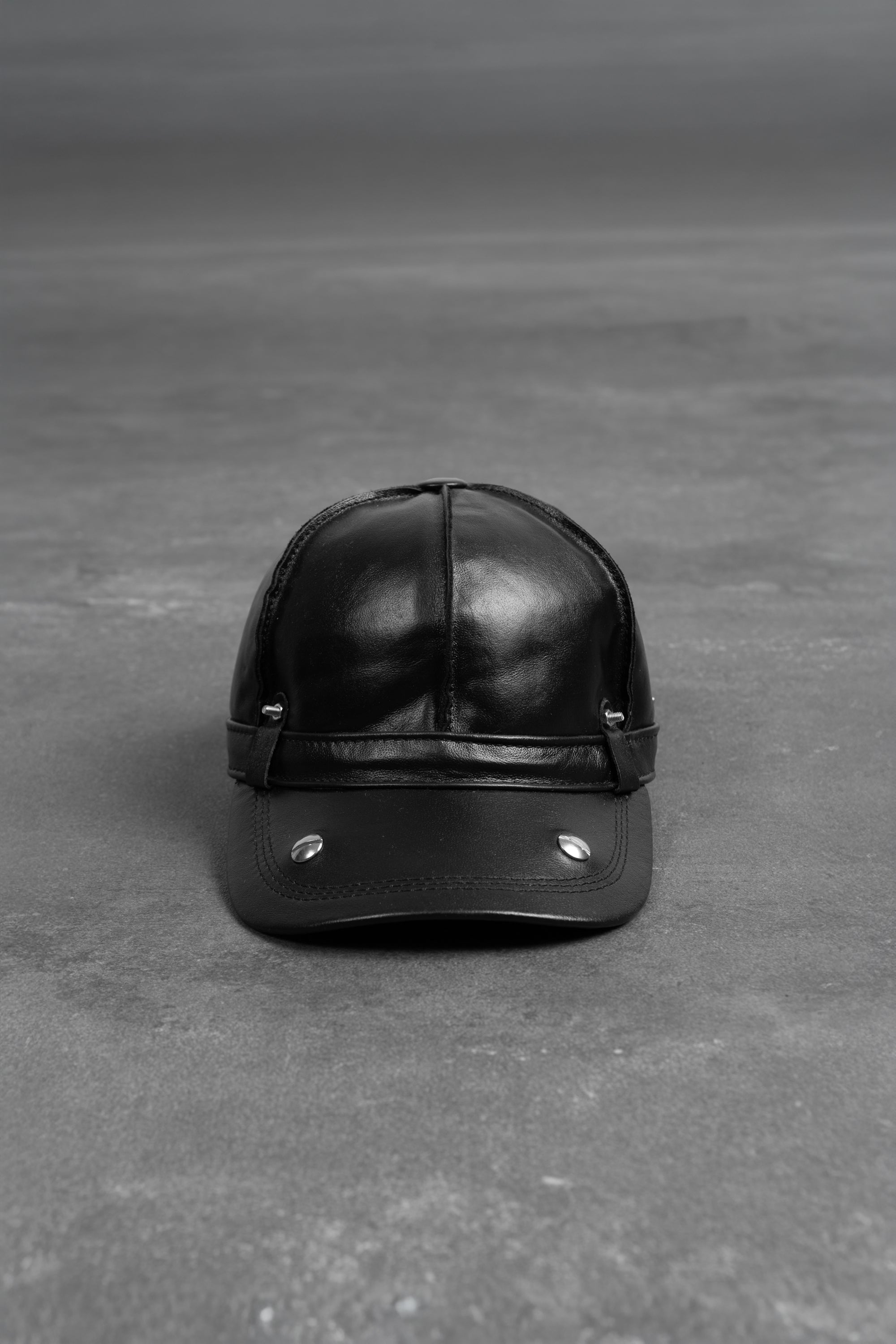 LEATHER CAP