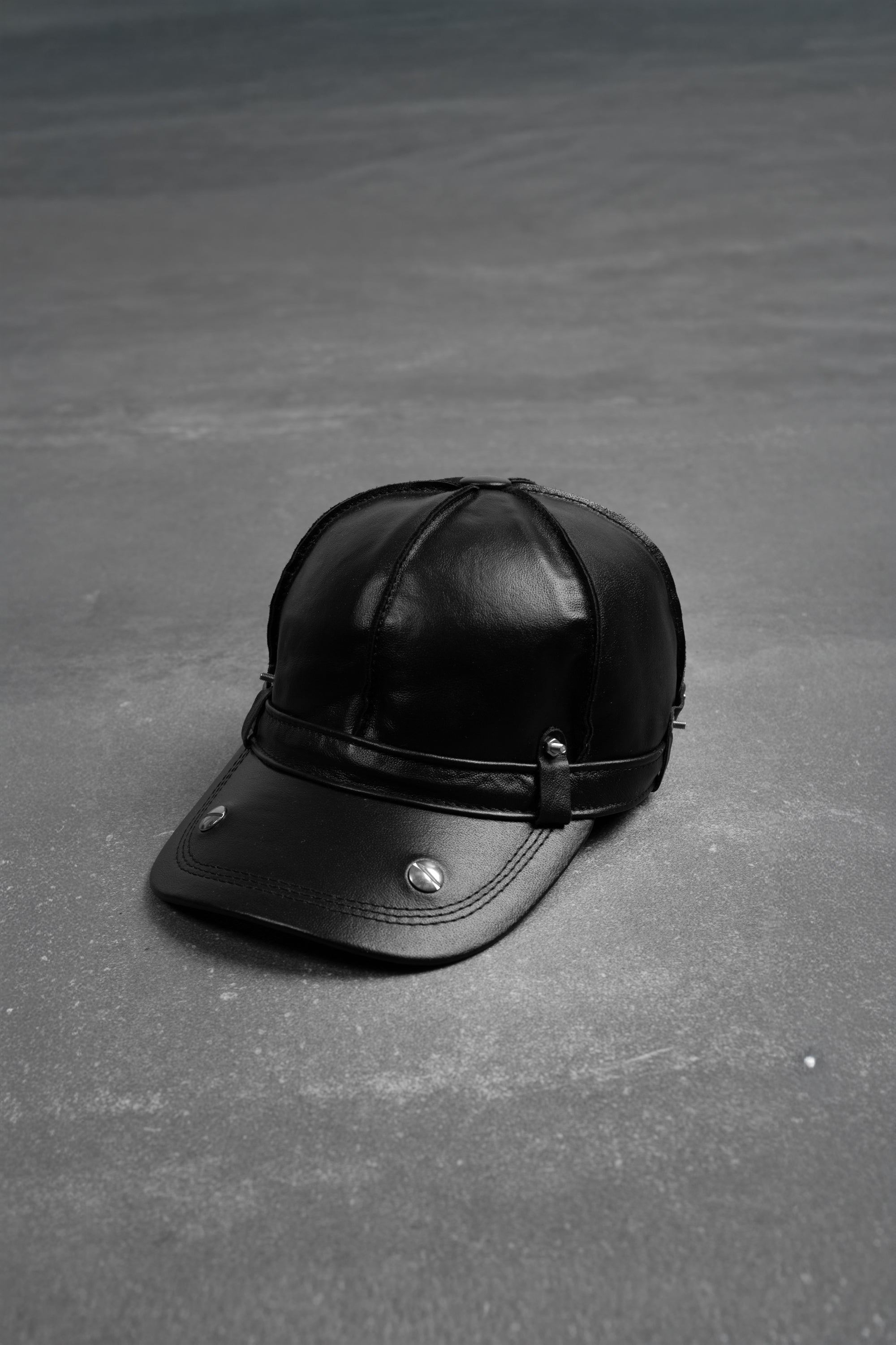 LEATHER CAP