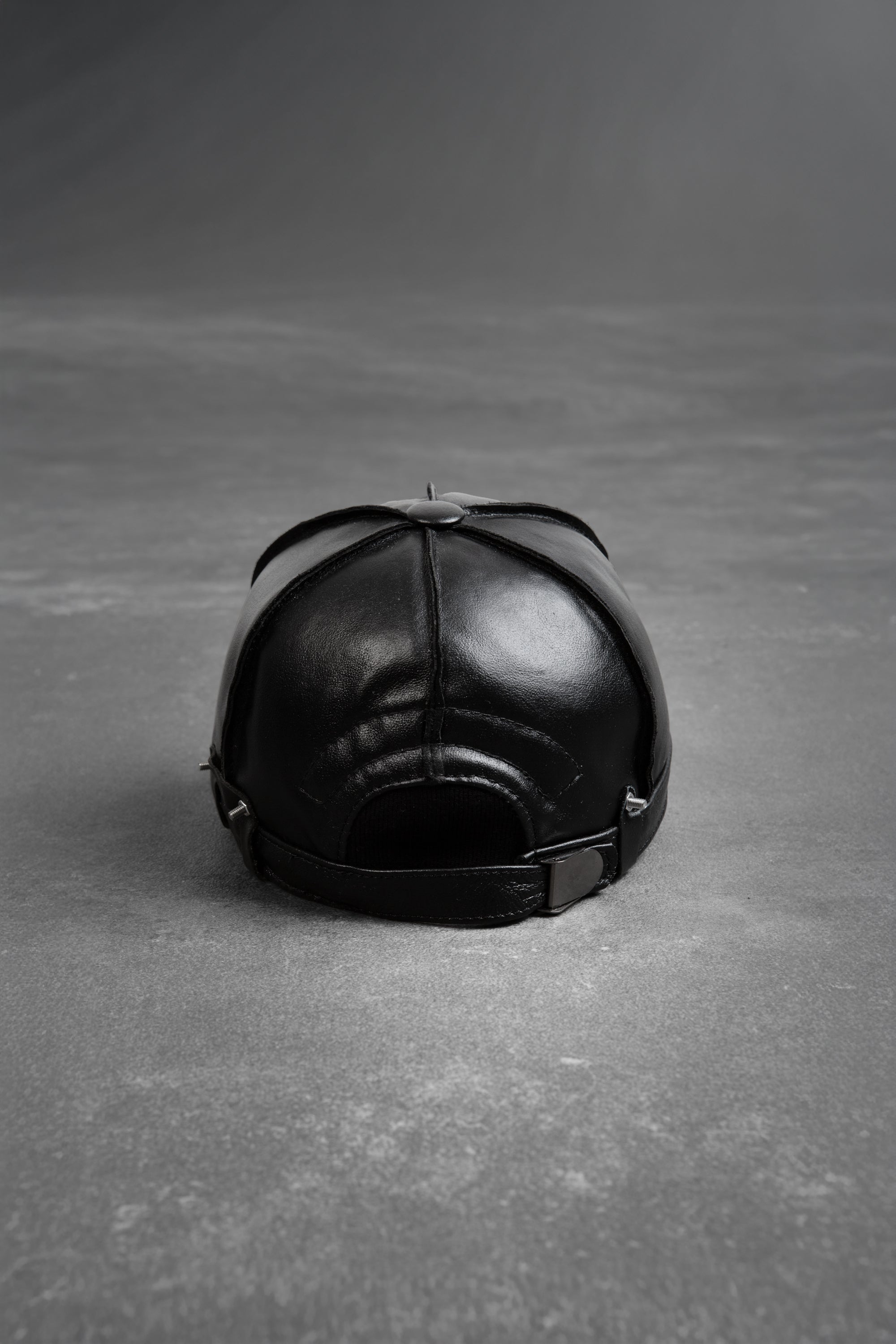 LEATHER CAP