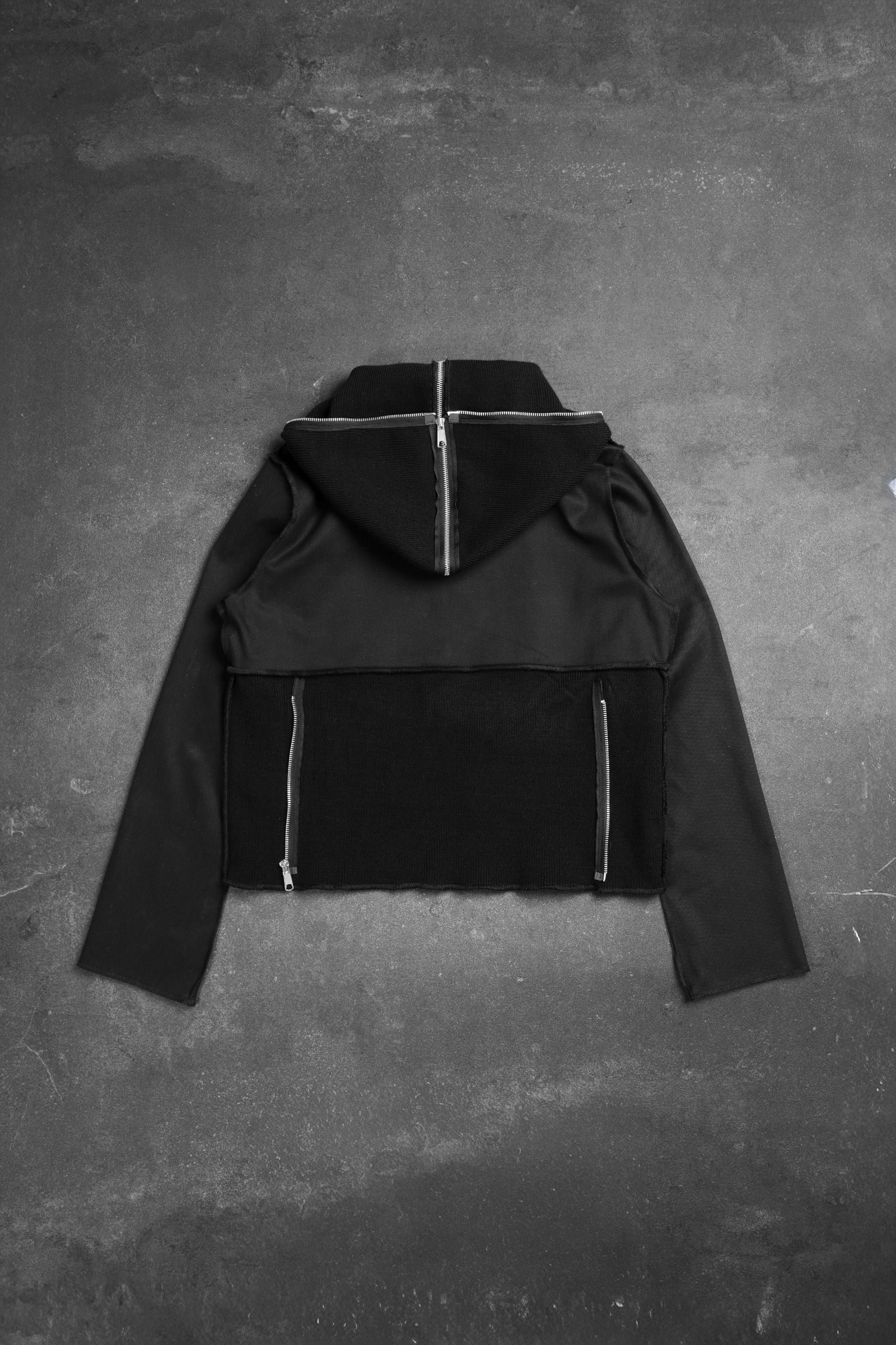 MULTI ZIPPER HOOD BLACK