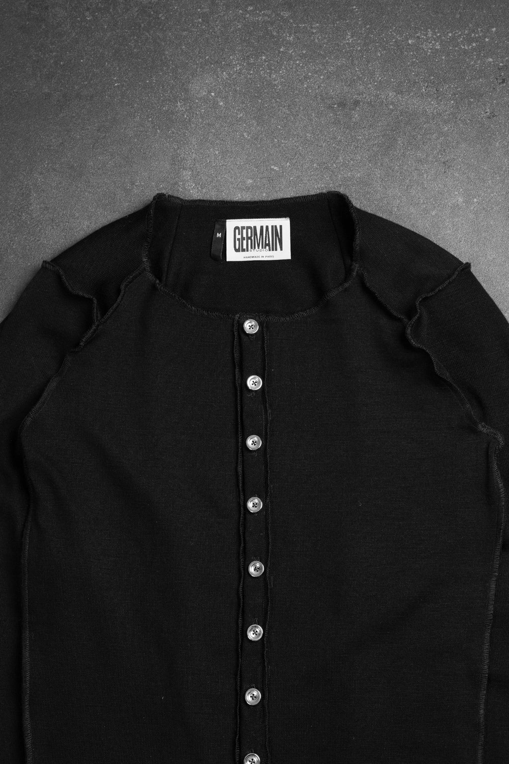 MULTI BOUTONS LONGSLEEVE