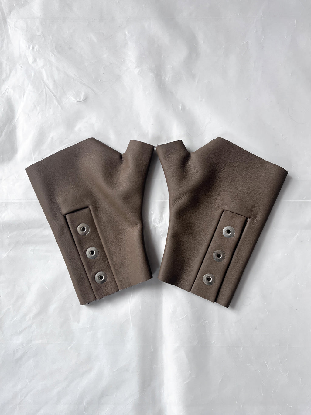 OXYDE leather gloves