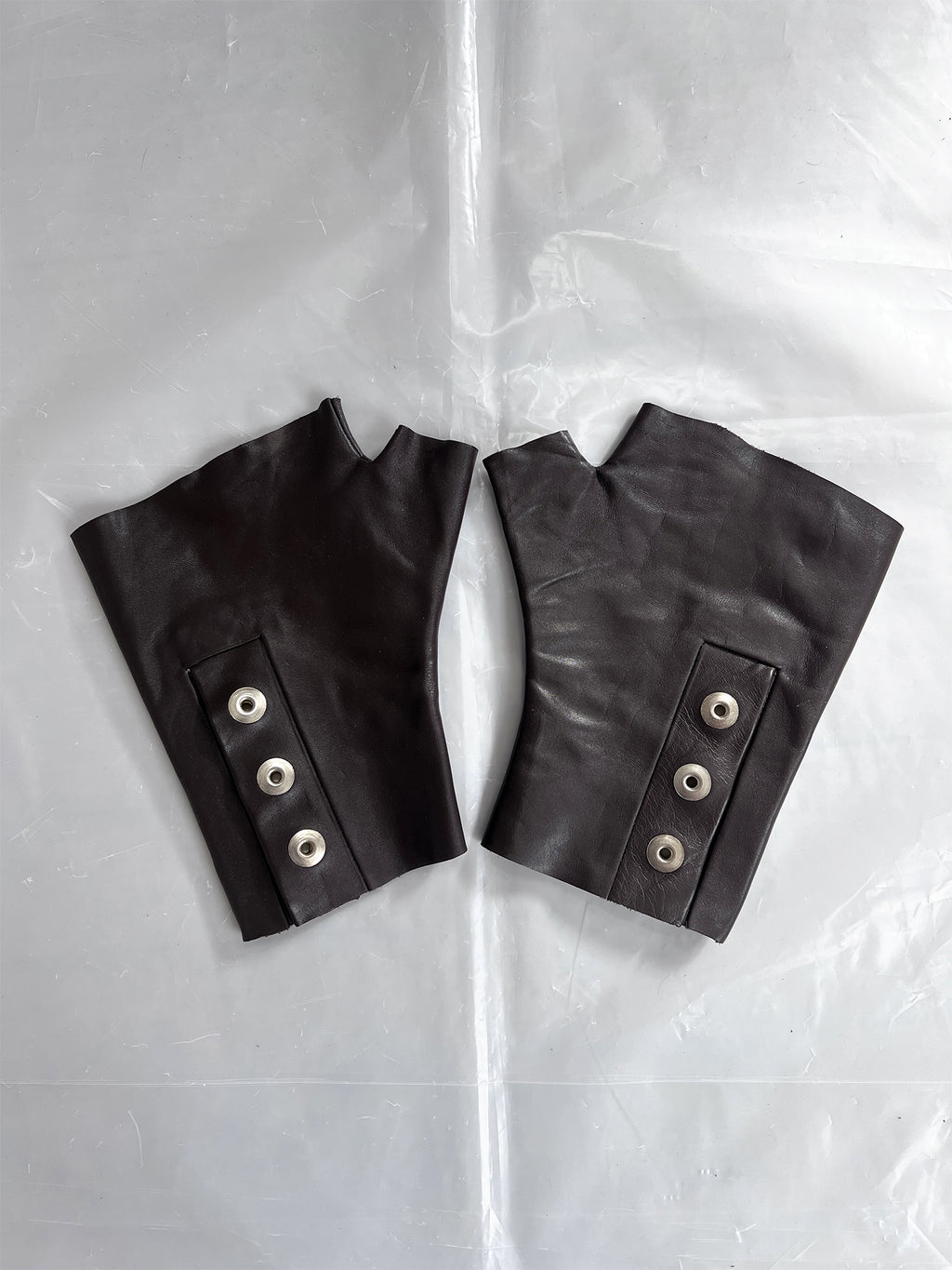 OXYDE leather gloves