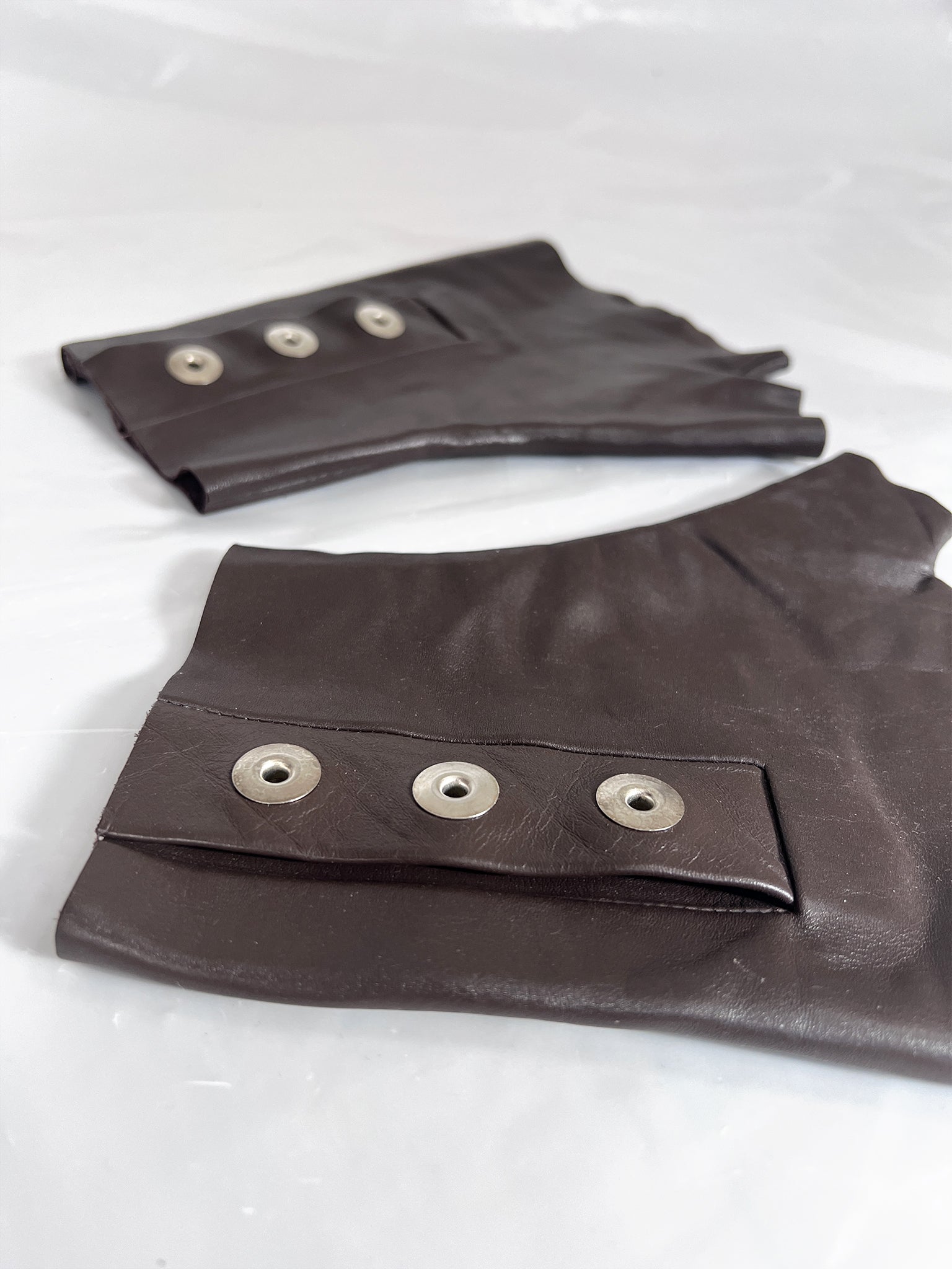 OXYDE leather gloves