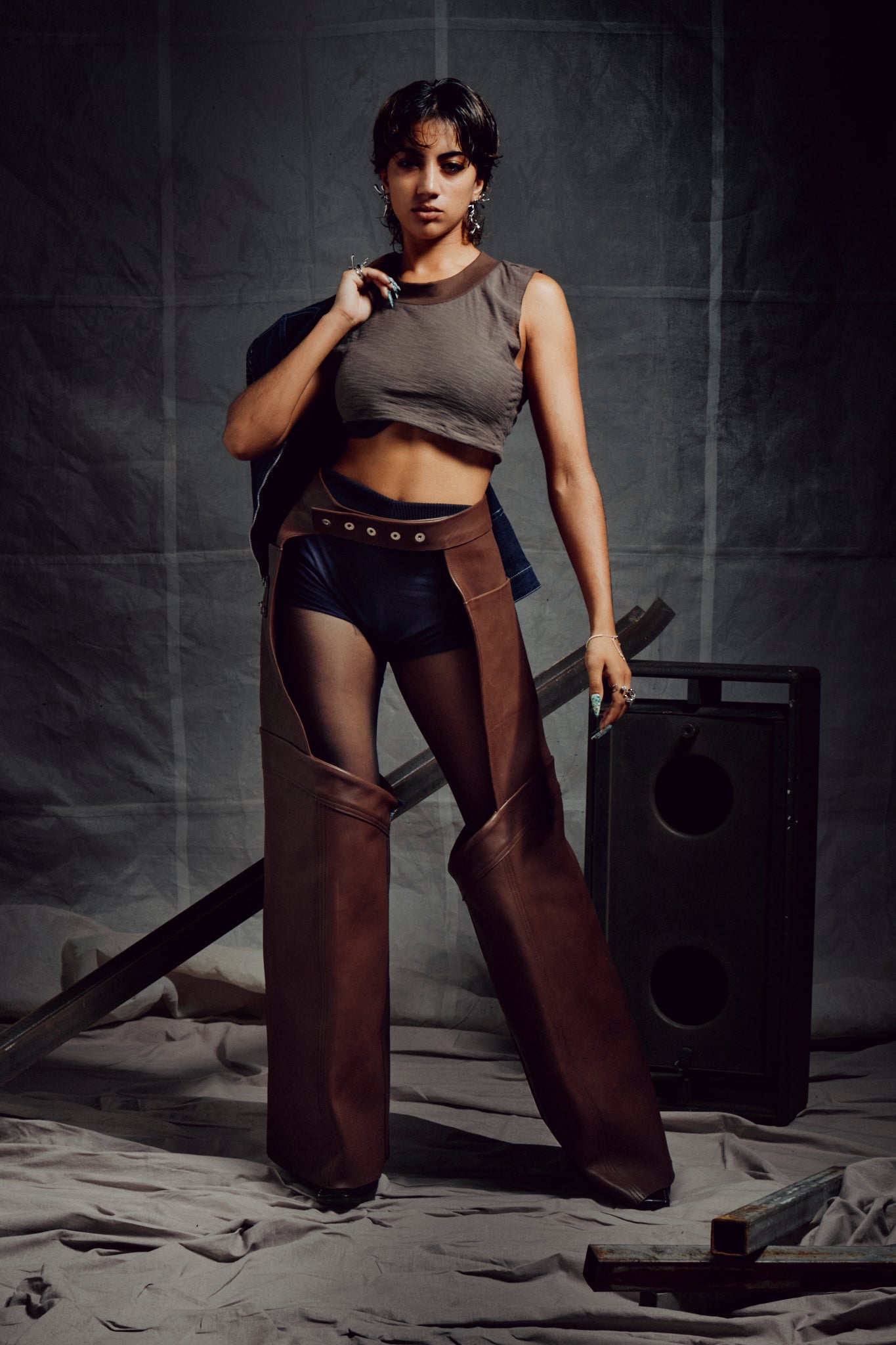 CROP TOP