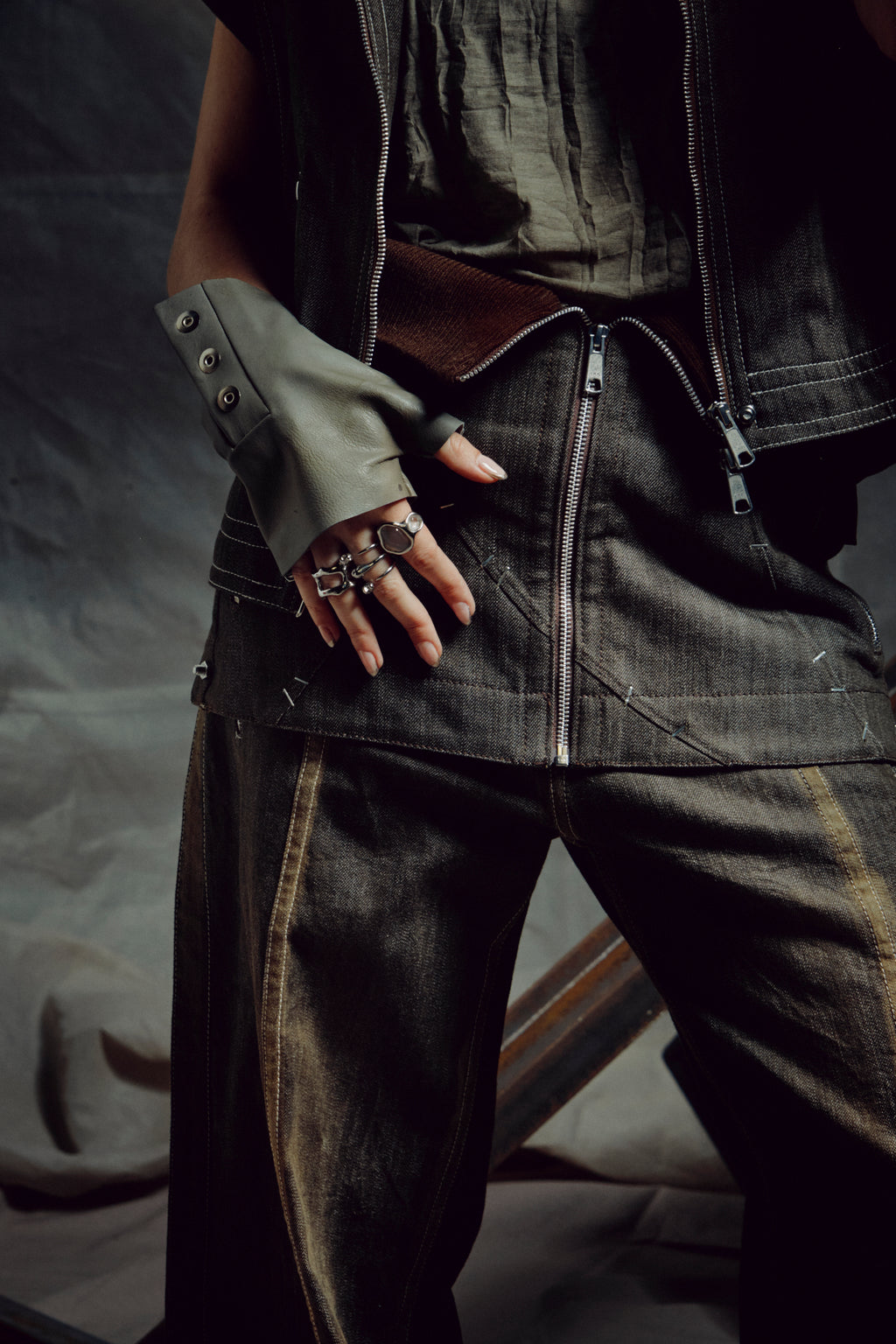 OXYDE leather gloves