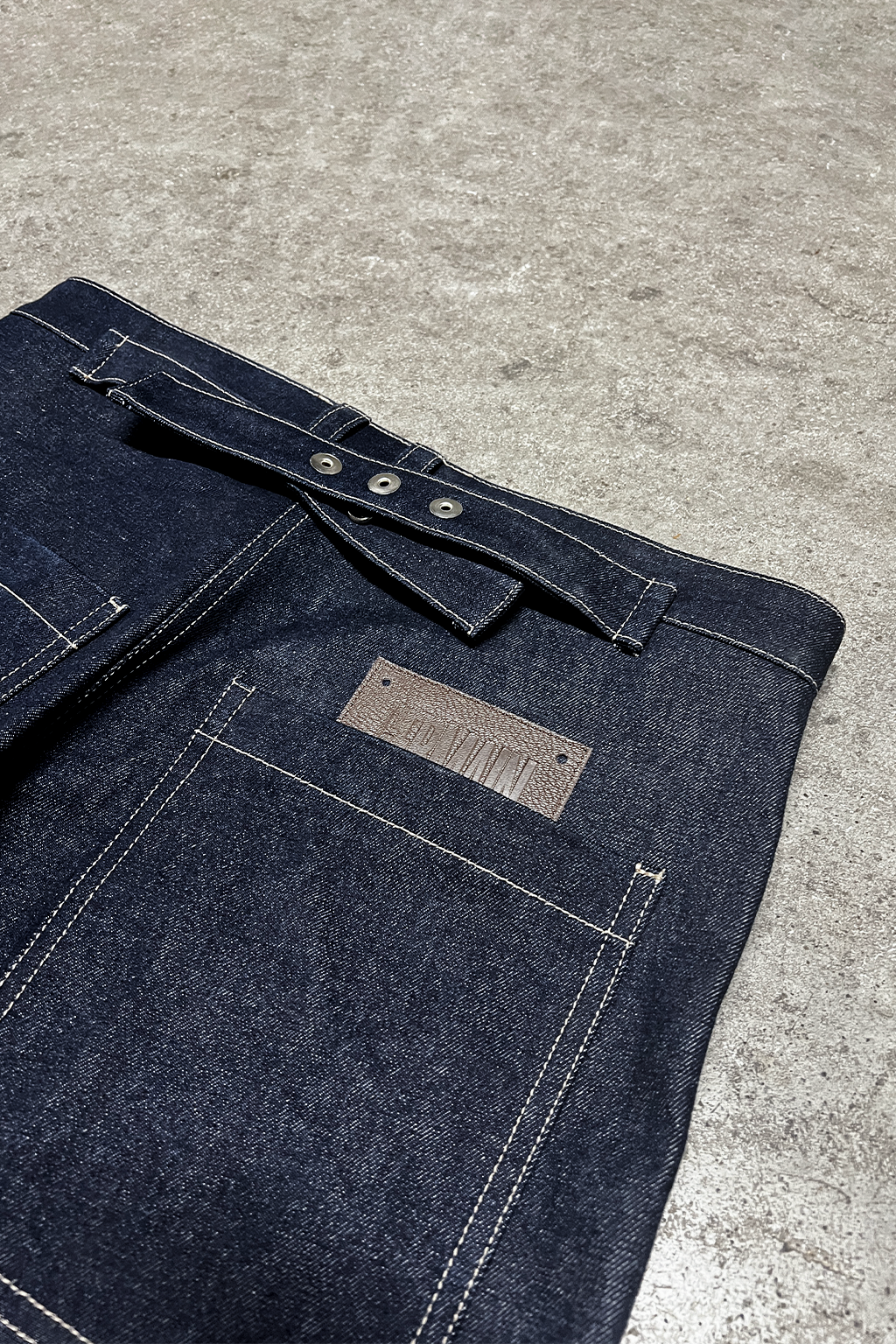 CARPENTER SHORT RAW DENIM