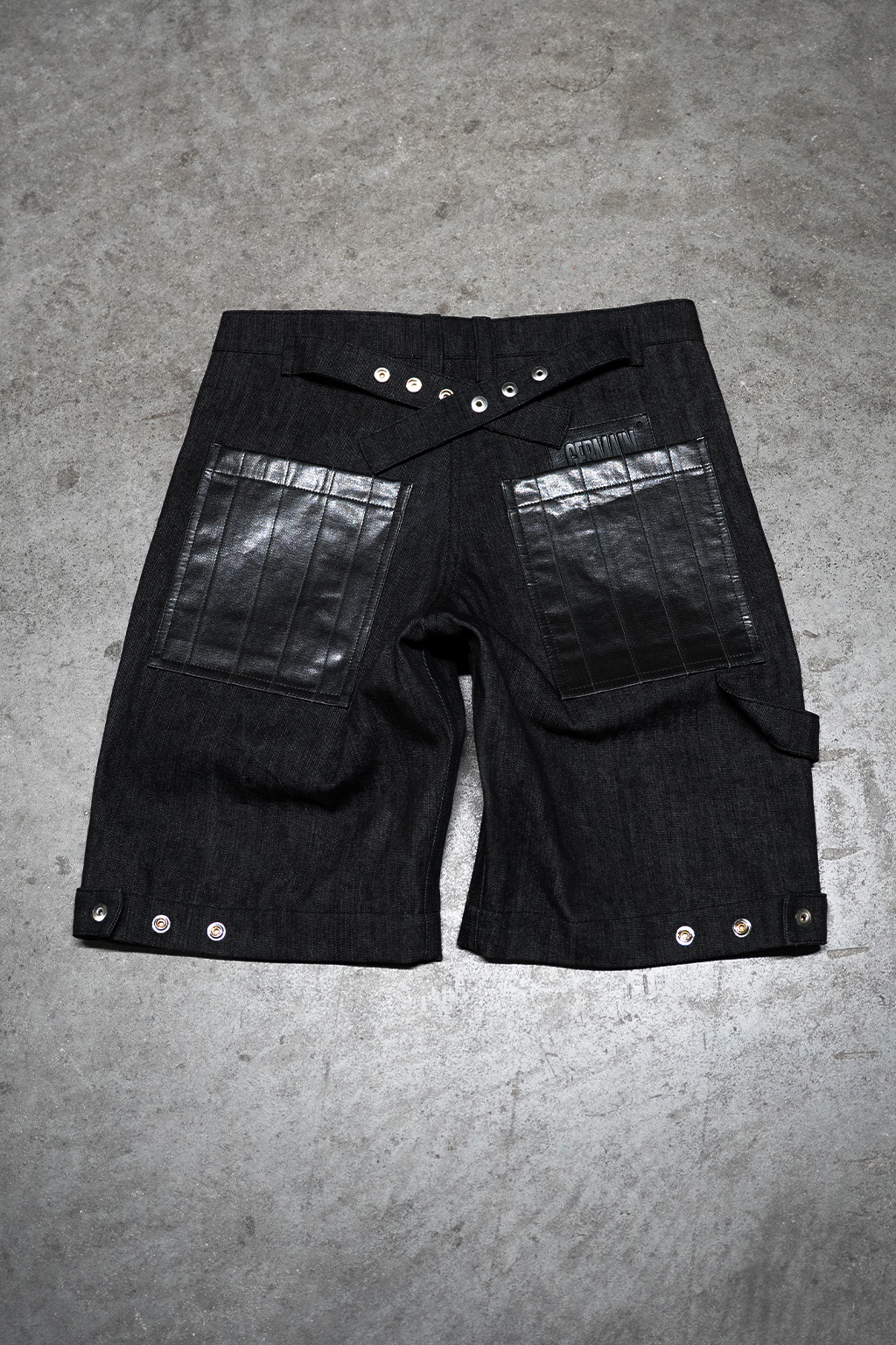 CARPENTER SHORT BLACK DENIM