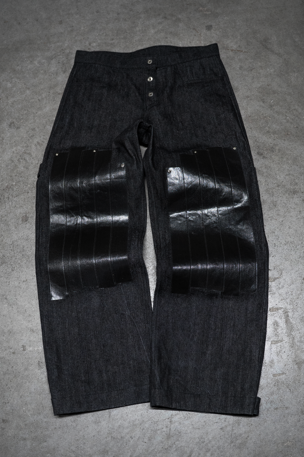 DOUBLE KNEE CARPENTER BLACK DENIM