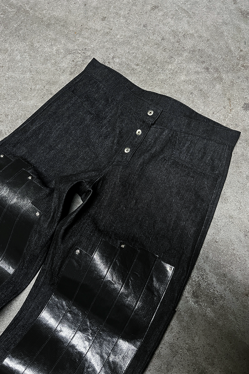 DOUBLE KNEE CARPENTER BLACK DENIM