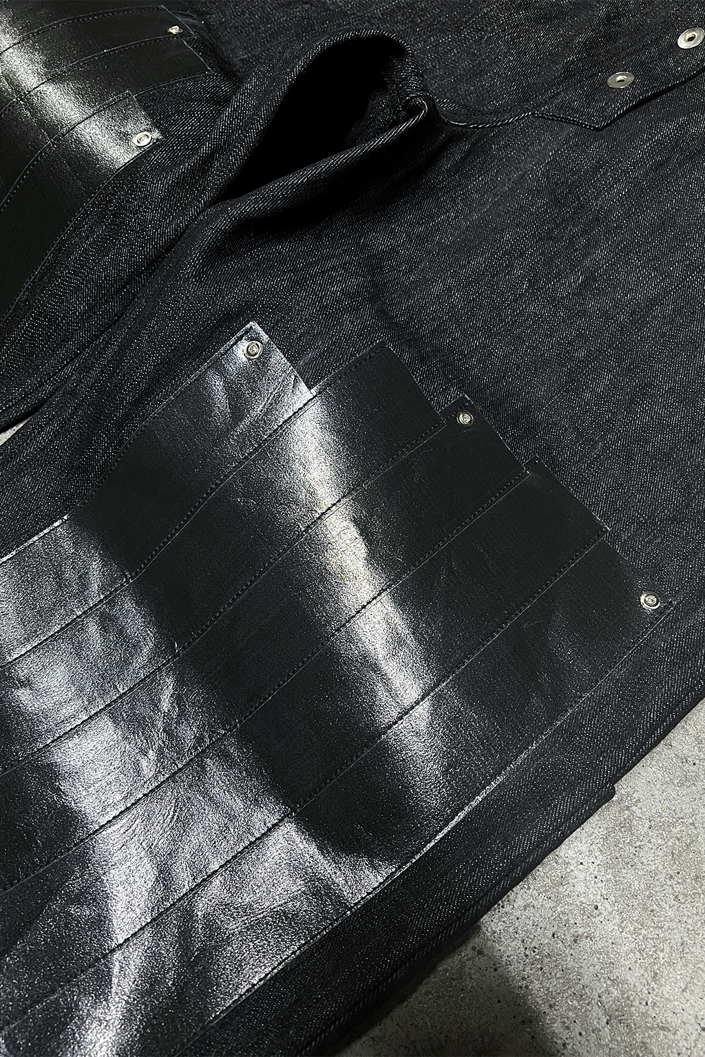 DOUBLE KNEE CARPENTER BLACK DENIM